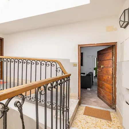 Fascinating Attic - Up To 2 Guests - Trastevere Apartment