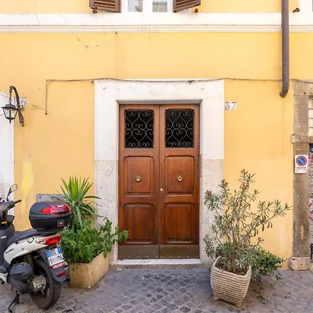 Fascinating Attic - Up To 2 Guests - Trastevere Apartment Rome