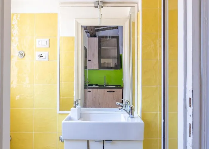 Fascinating Attic - Up To 2 Guests - Trastevere Апартаменты